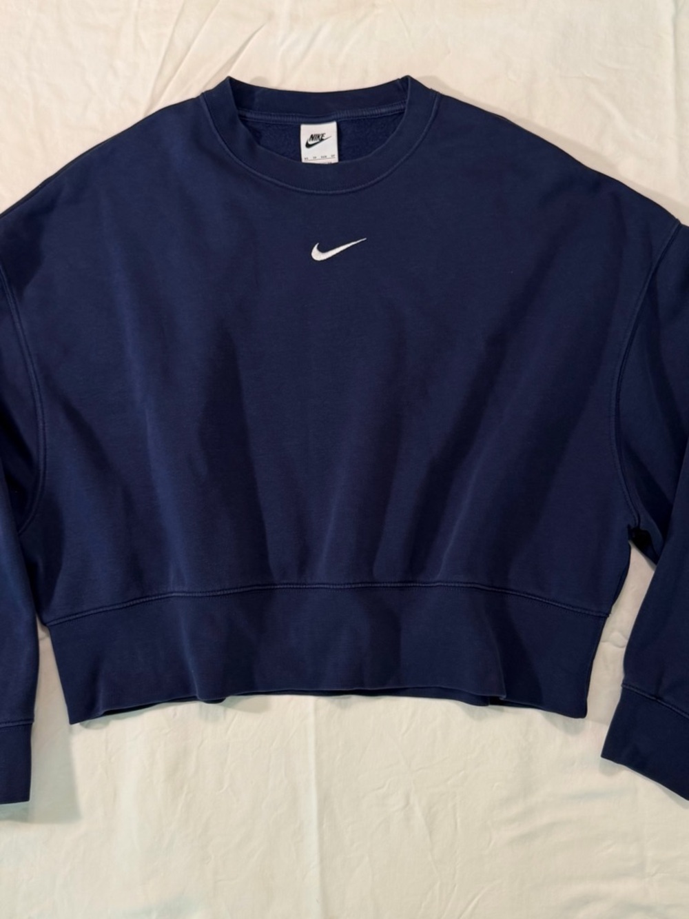 Nike Women’s Navy Cropped Crewneck Sweatshirt